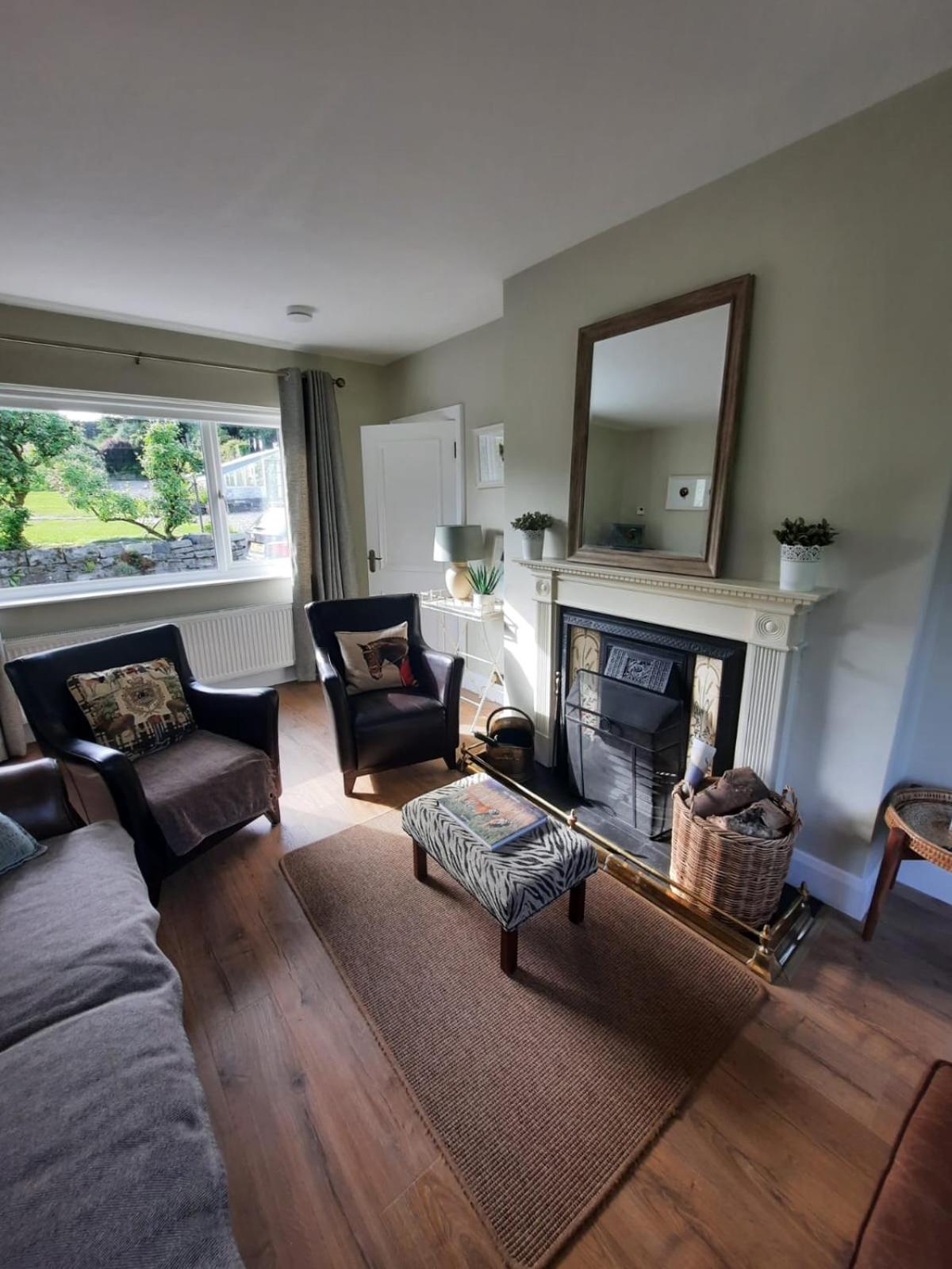 Blessingbourne & Apartment *